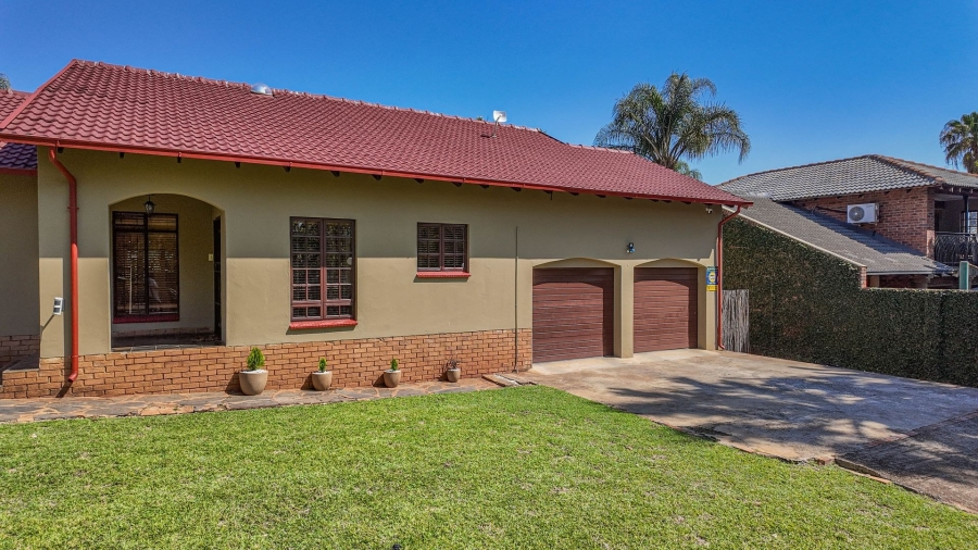 3 Bedroom Property for Sale in Safari Gardens North West